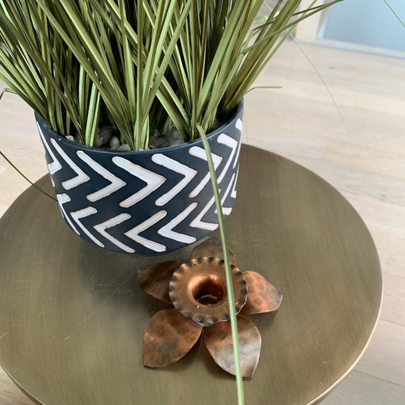 Vintage Hammered Copper Daffodil Taper Candle Holder - Picture 7 of 9